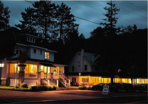 Miners' Bay Lodge